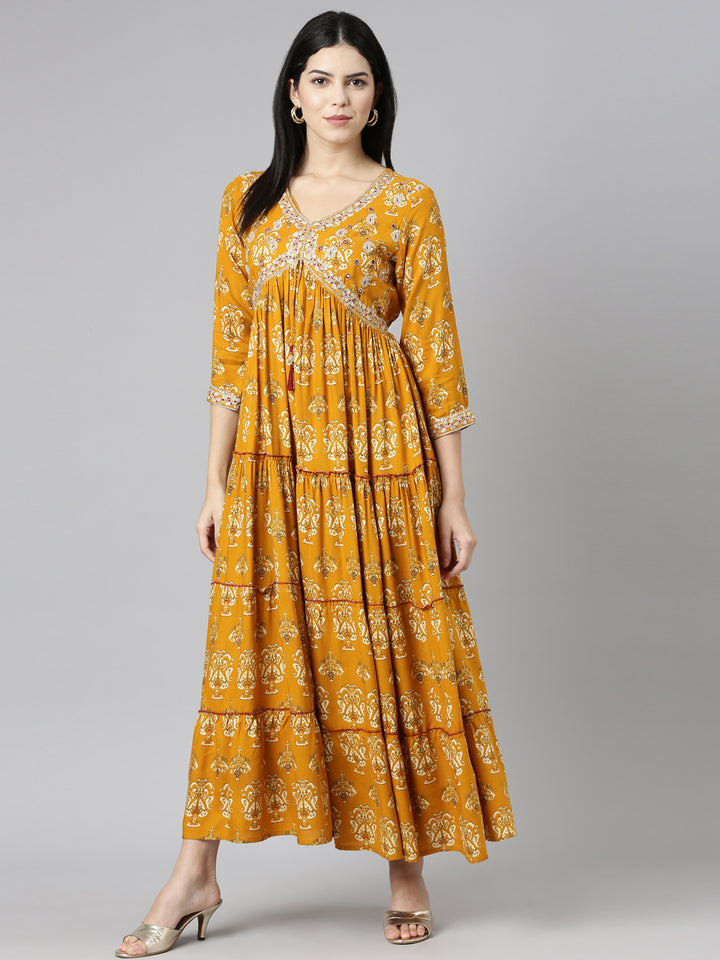 Neerus Yellow printed straight casual dress - detail view 2
