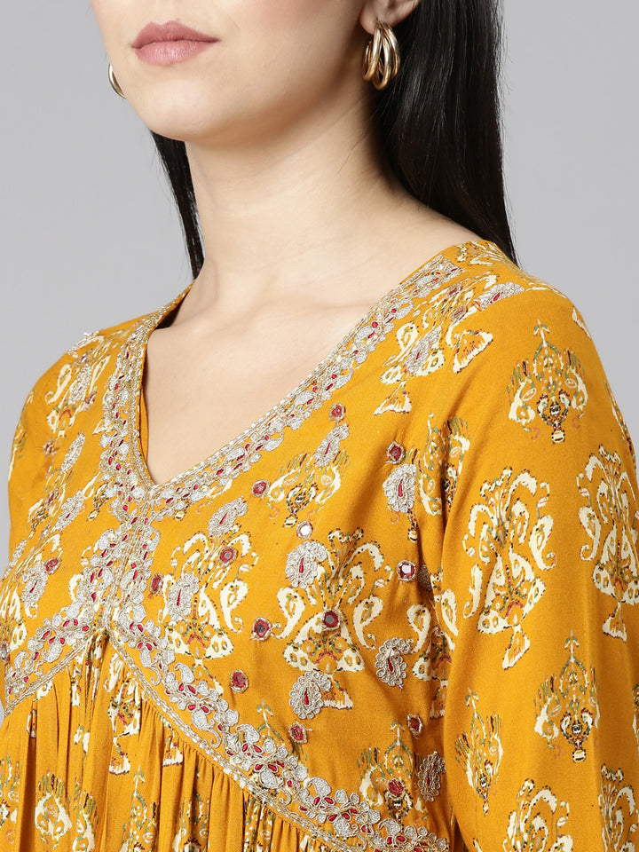Neerus Yellow printed straight casual dress - detail view 1