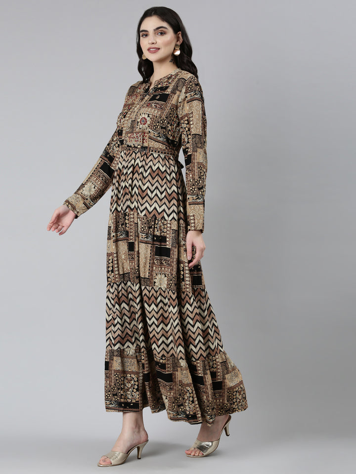 Neerus Black printed chevron straight dress - back view