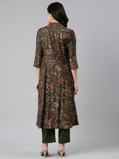 Neerus Green Regular Straight Printed Kurta And Trousers