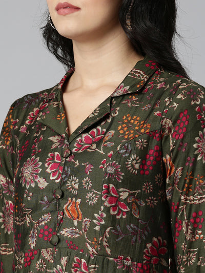 Neerus Green Regular Straight Printed Kurta And Trousers