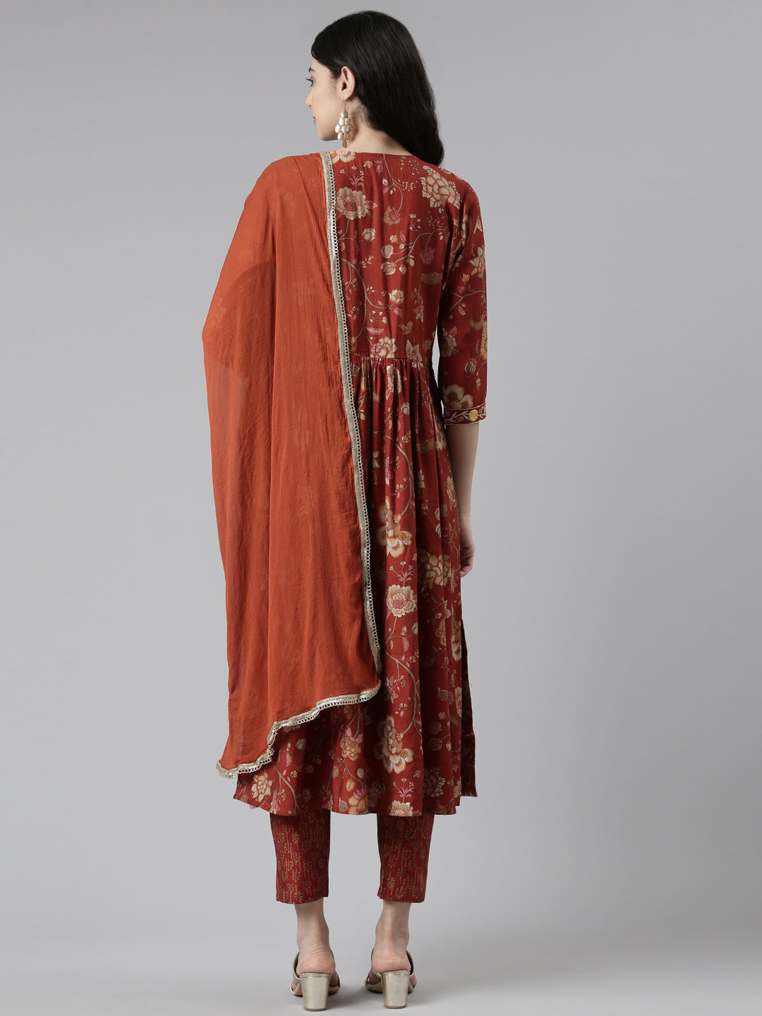 Neerus Multi floral mirror work pleated suit set - side view