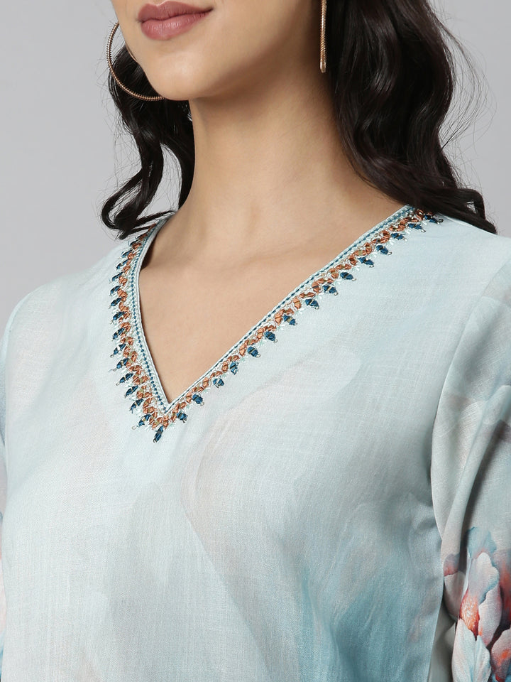 Neerus Blue Casual Floral Straight Kurtas