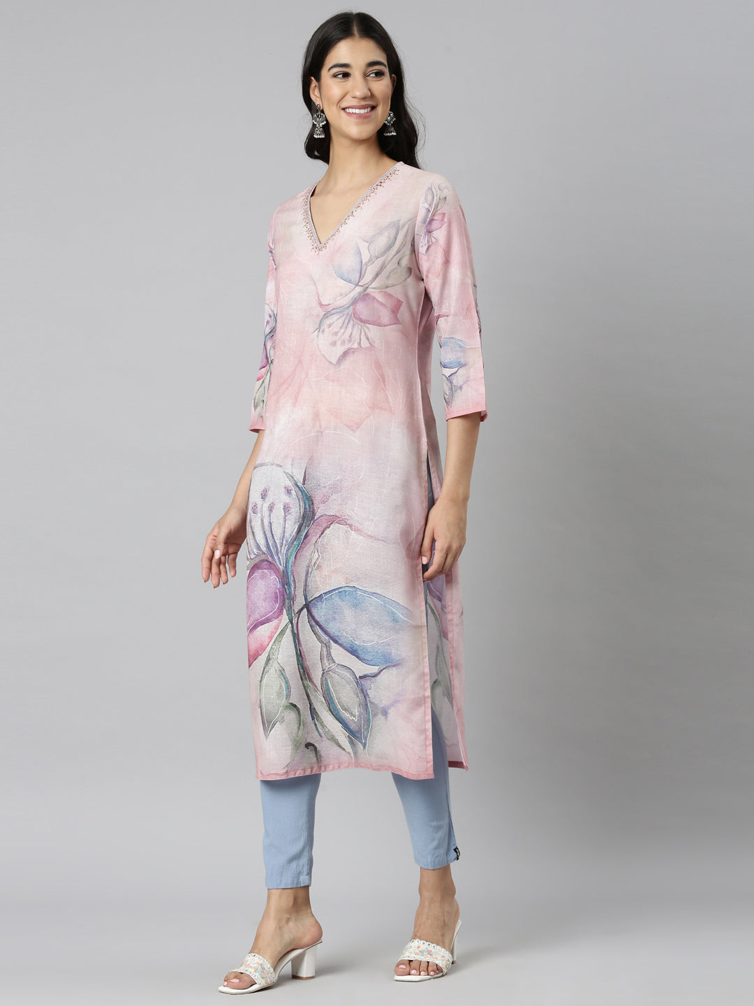 Neerus Pink Casual Floral Straight Kurtas