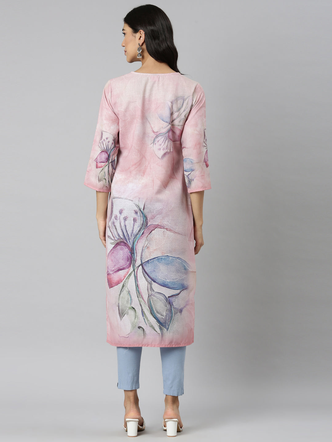 Neerus Pink Casual Floral Straight Kurtas