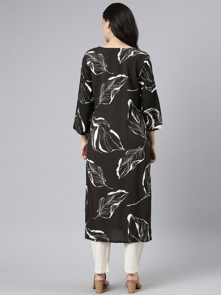 Neerus Black Casual Floral Straight Kurtas