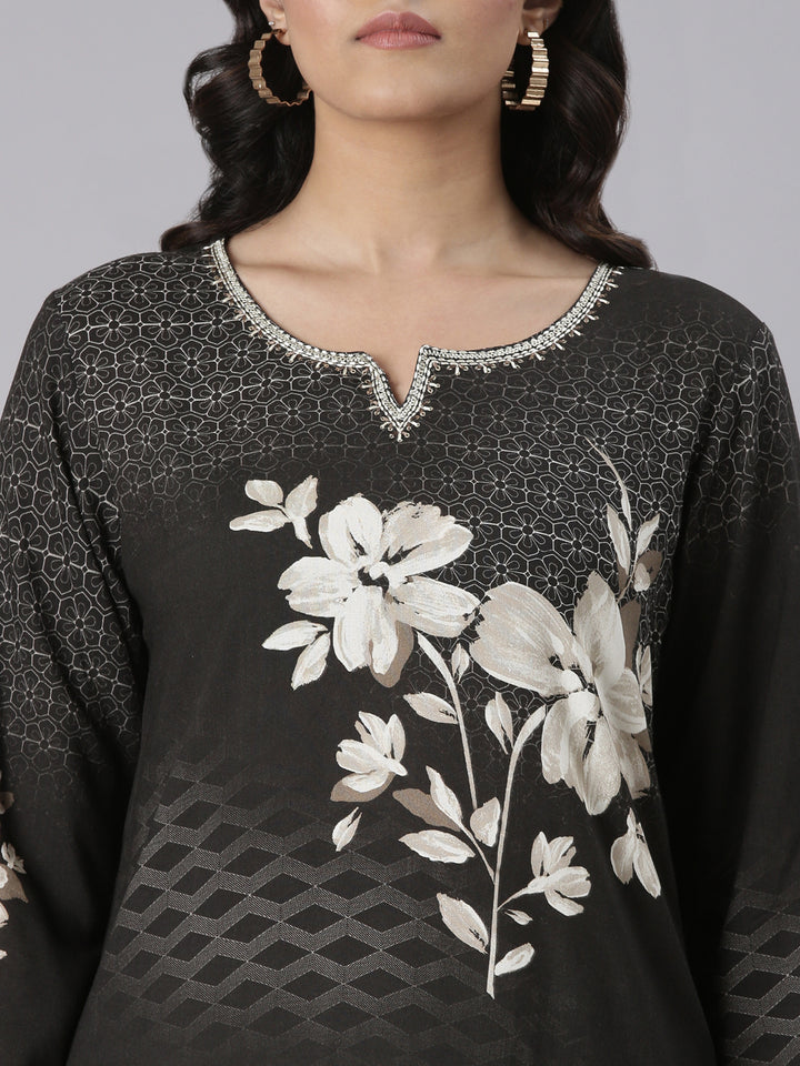 Neerus Black Casual Floral Straight Kurtas