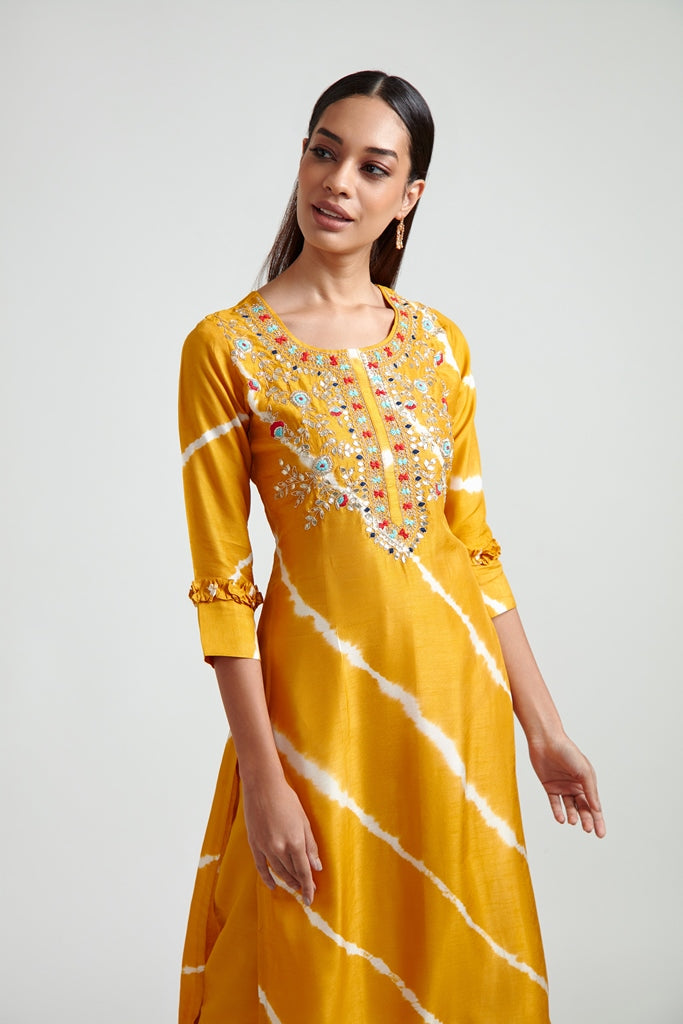 Neerus Yellow embroidered straight suit set - side view