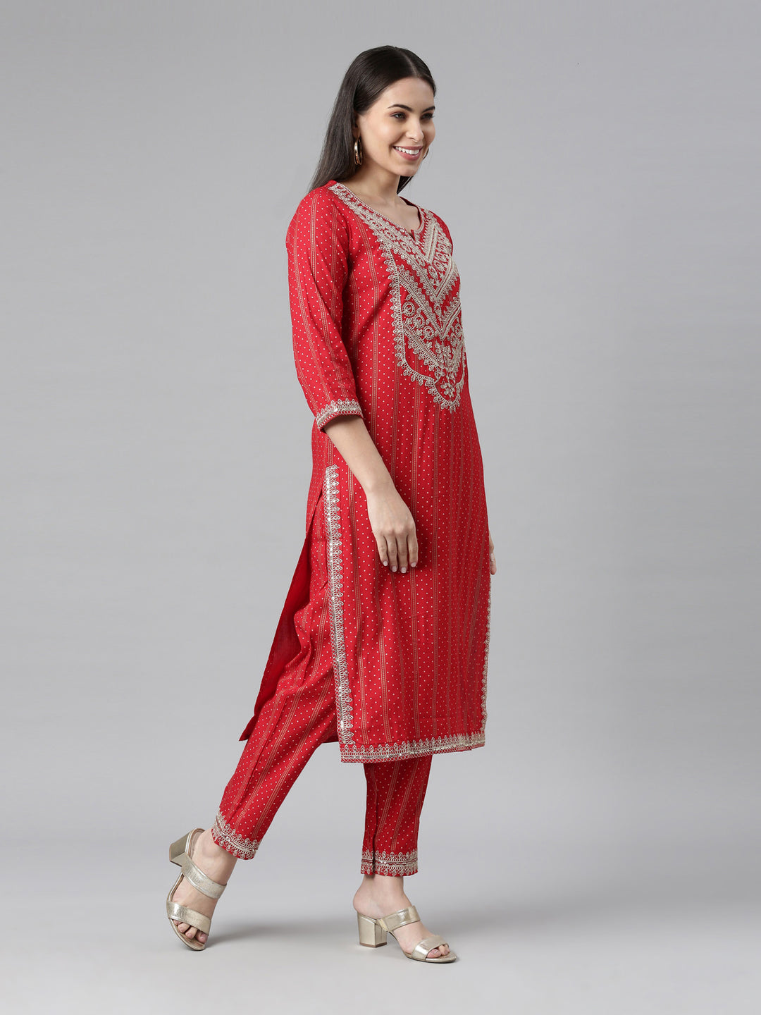 Neerus Red printed floral suit set kurta with trouser and dupatta - back view