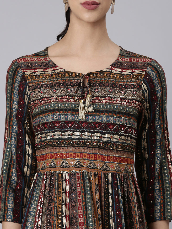 Neerus Black Casual Maxi Paisley Dresses