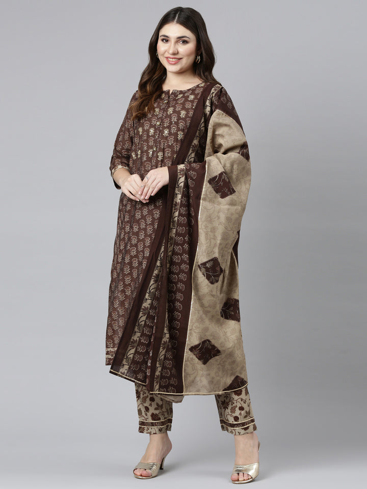 Neerus Brown printed straight kurta set with dupatta - detail view 2