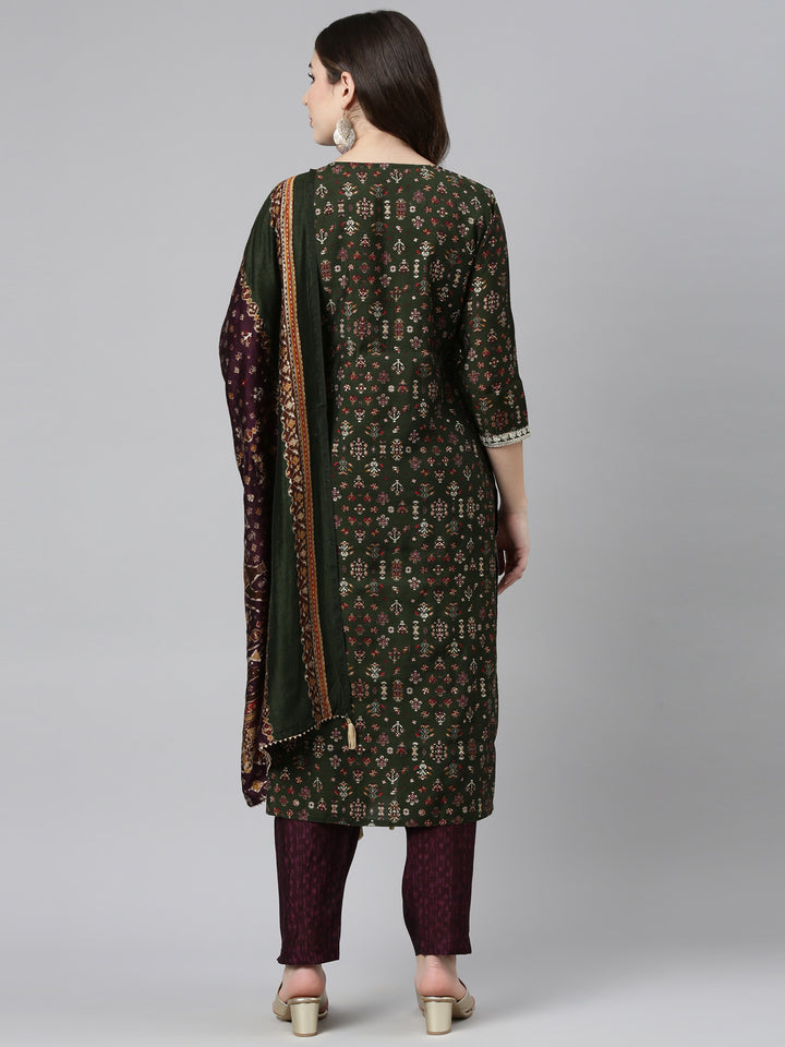 Neerus Green printed straight kurta set with dupatta - side view