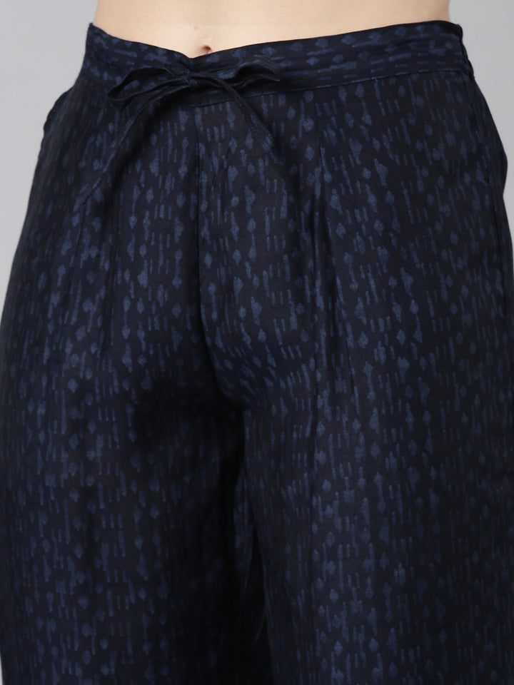 Neerus Maroon printed straight kurta set - detail view 3