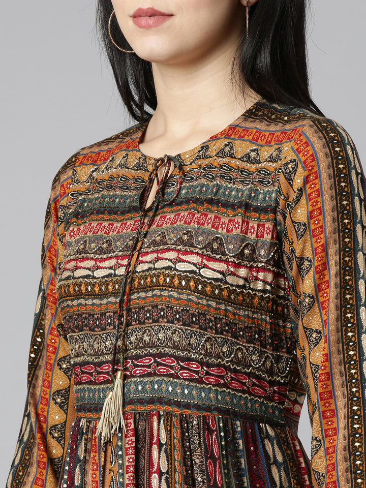 Neerus Black Straight Casual Printed Gown