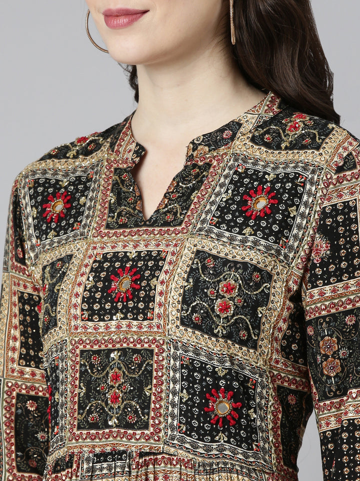 Neerus Black Straight Casual Printed Gown