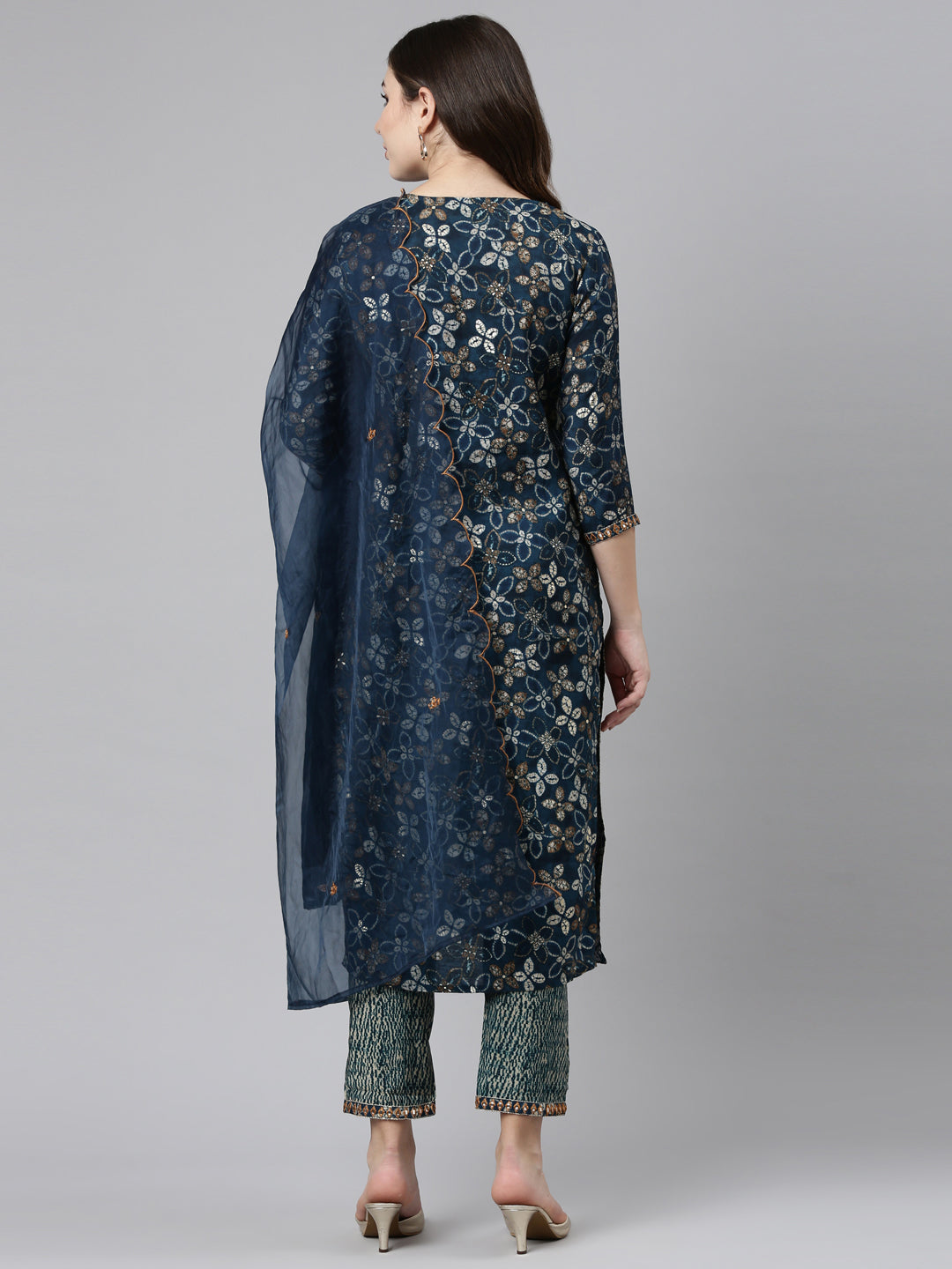 Neerus Green printed straight kurta set with dupatta - side view