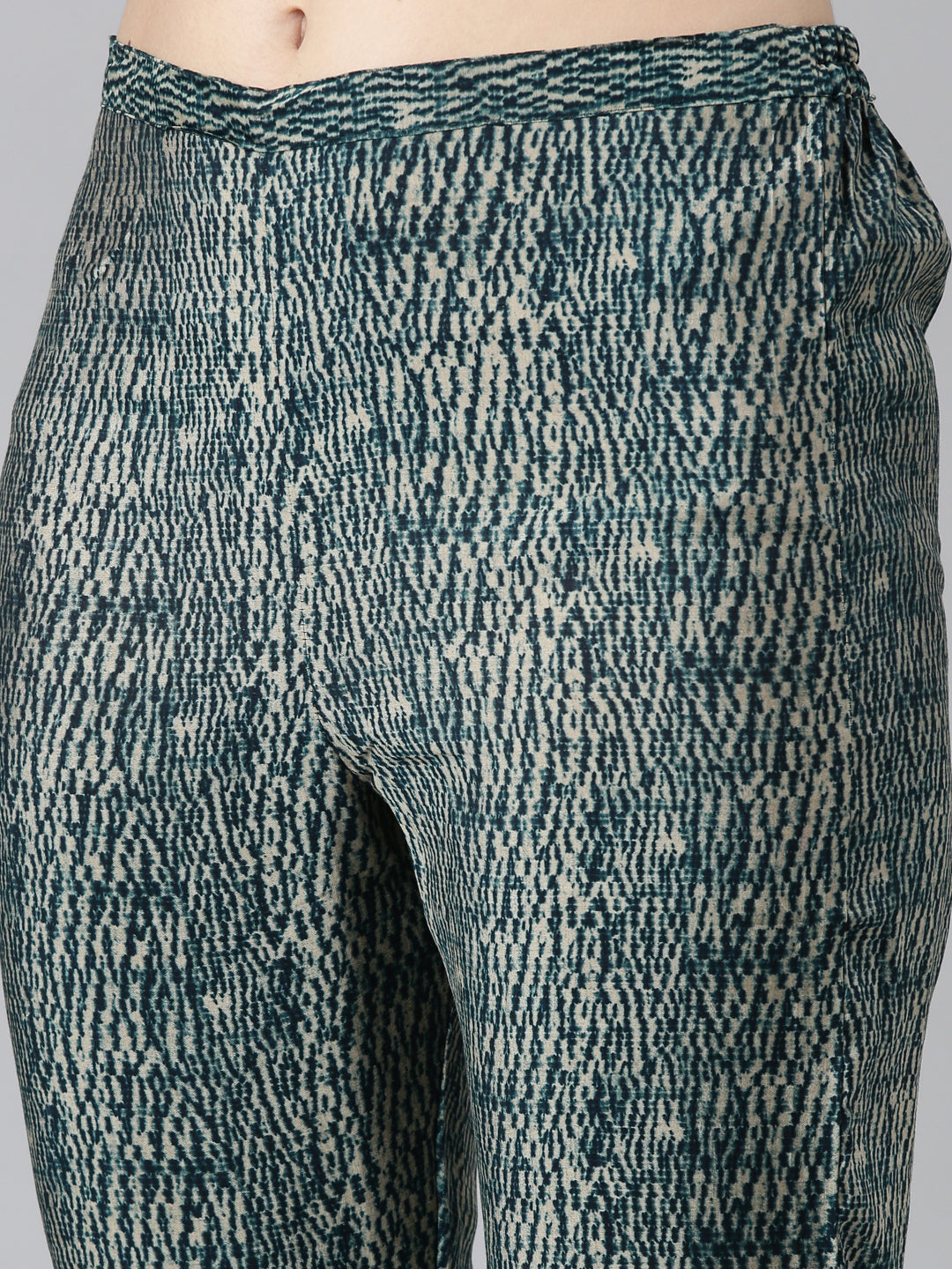 Neerus Green printed straight kurta set with dupatta - detail view 3