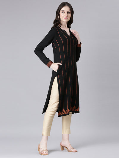 Neerus Black Casual Solid Straight Kurtas