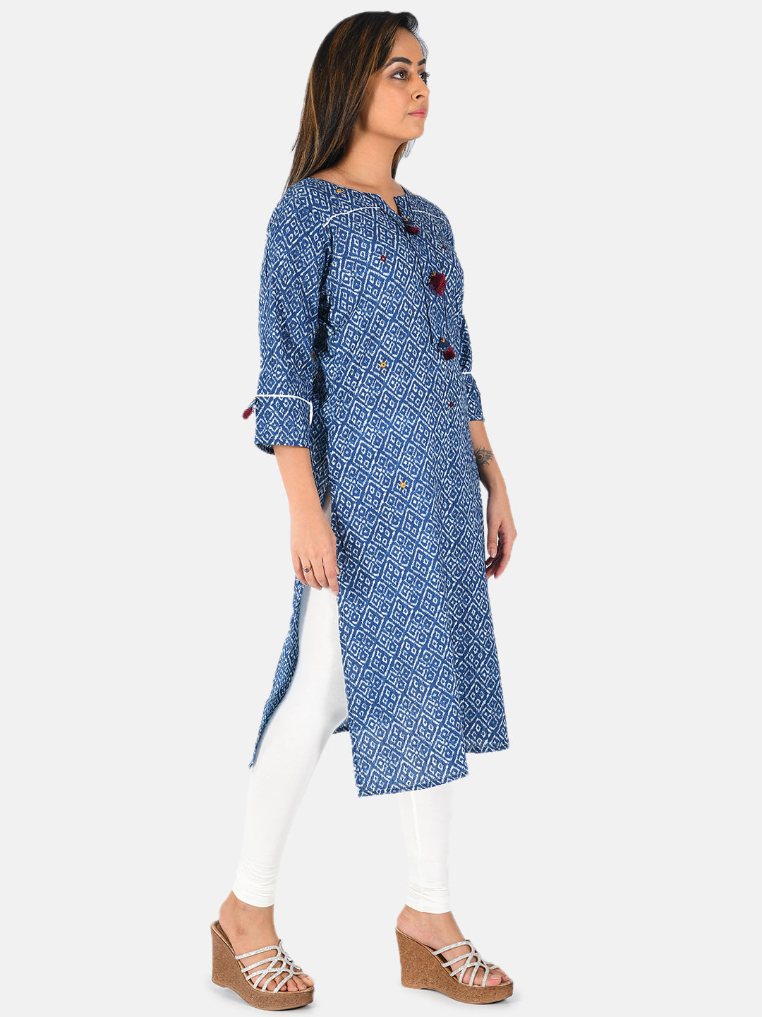 Neerus Women Blue Printed Straight Kurta
