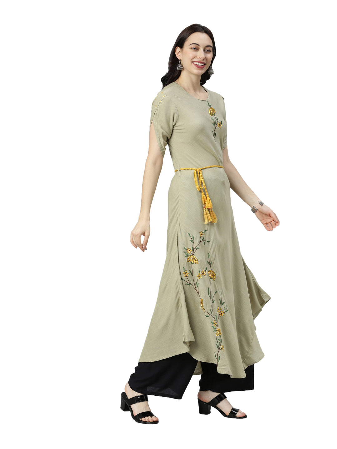Neerus Women Olive Green Embroidered Thread Work Kurta