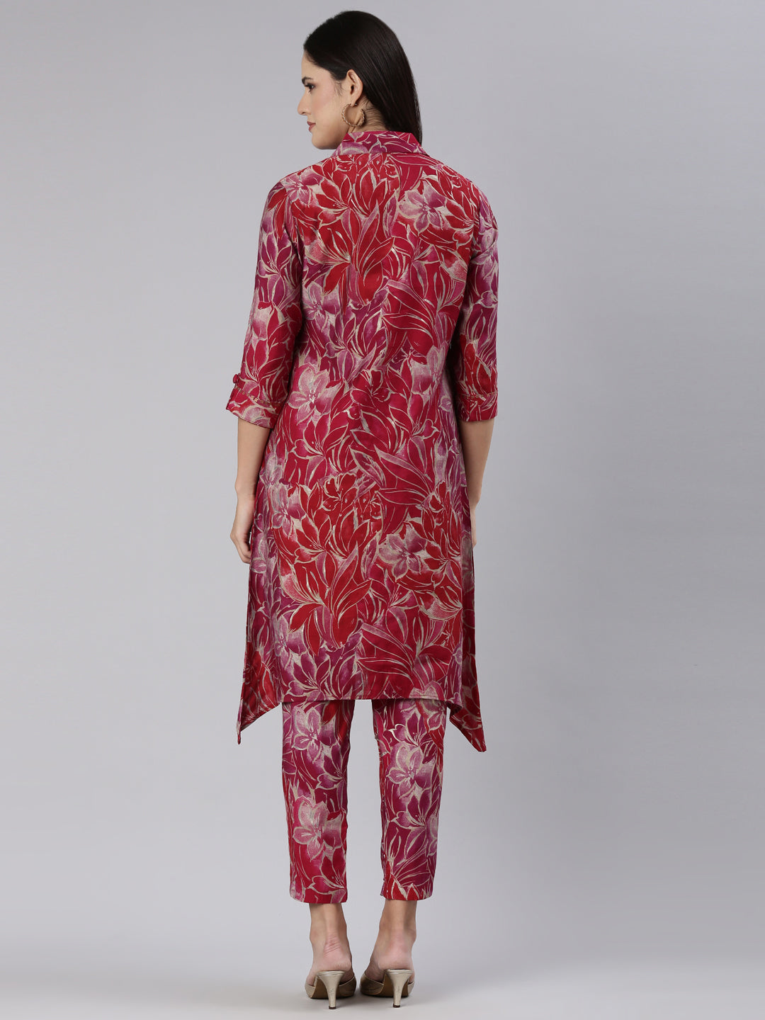 Neerus Red printed straight kurta set with trouser - side view