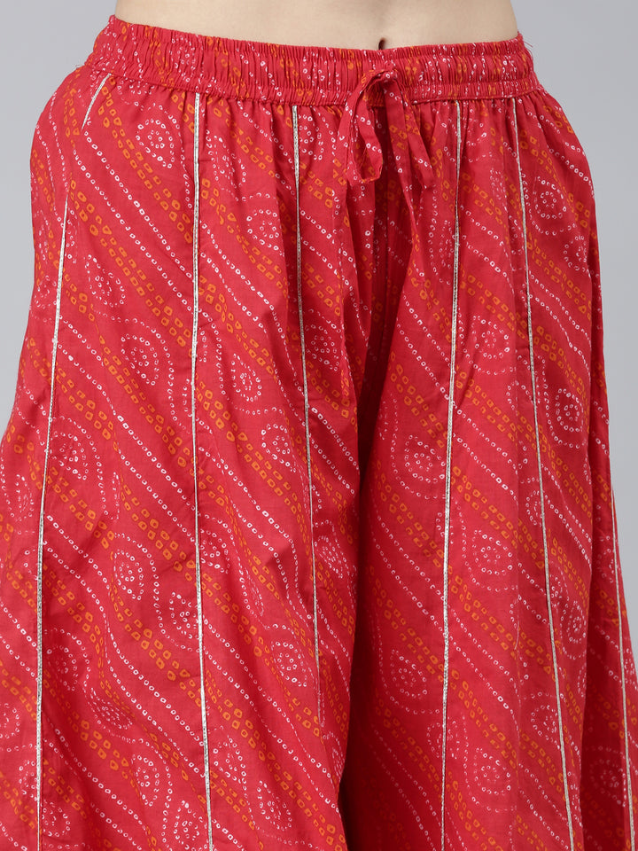 Neerus Red Bandhani printed kurta set with palazzo and dupatta - detail view 3