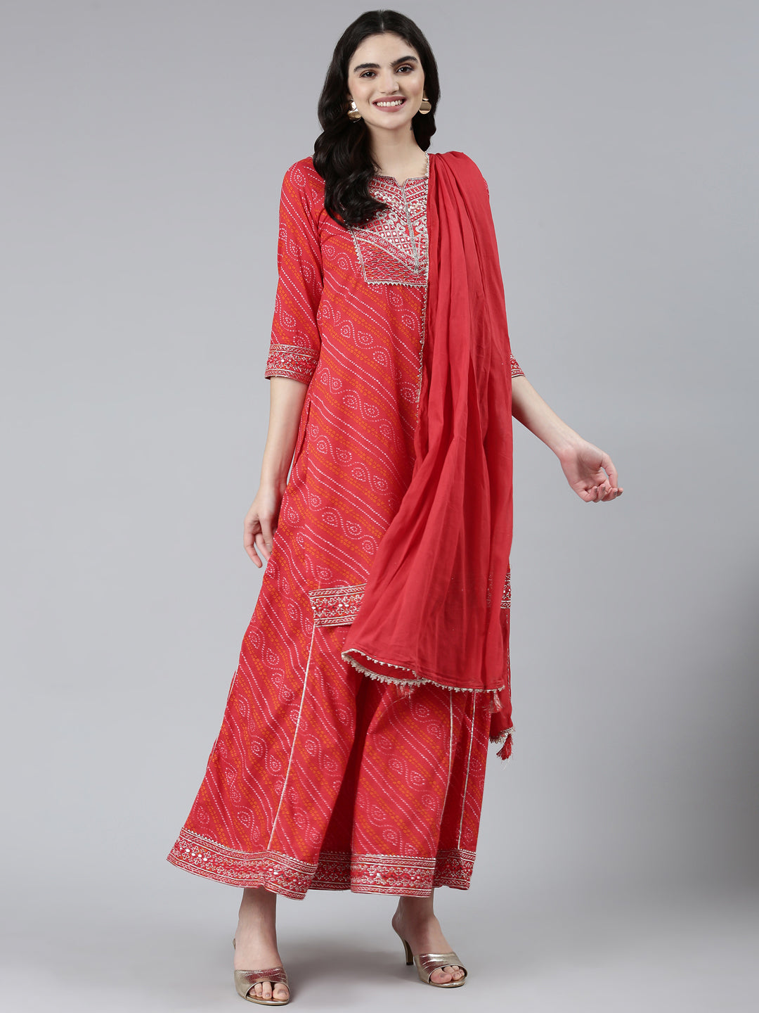 Neerus Red Bandhani printed kurta set with palazzo and dupatta - detail view 2