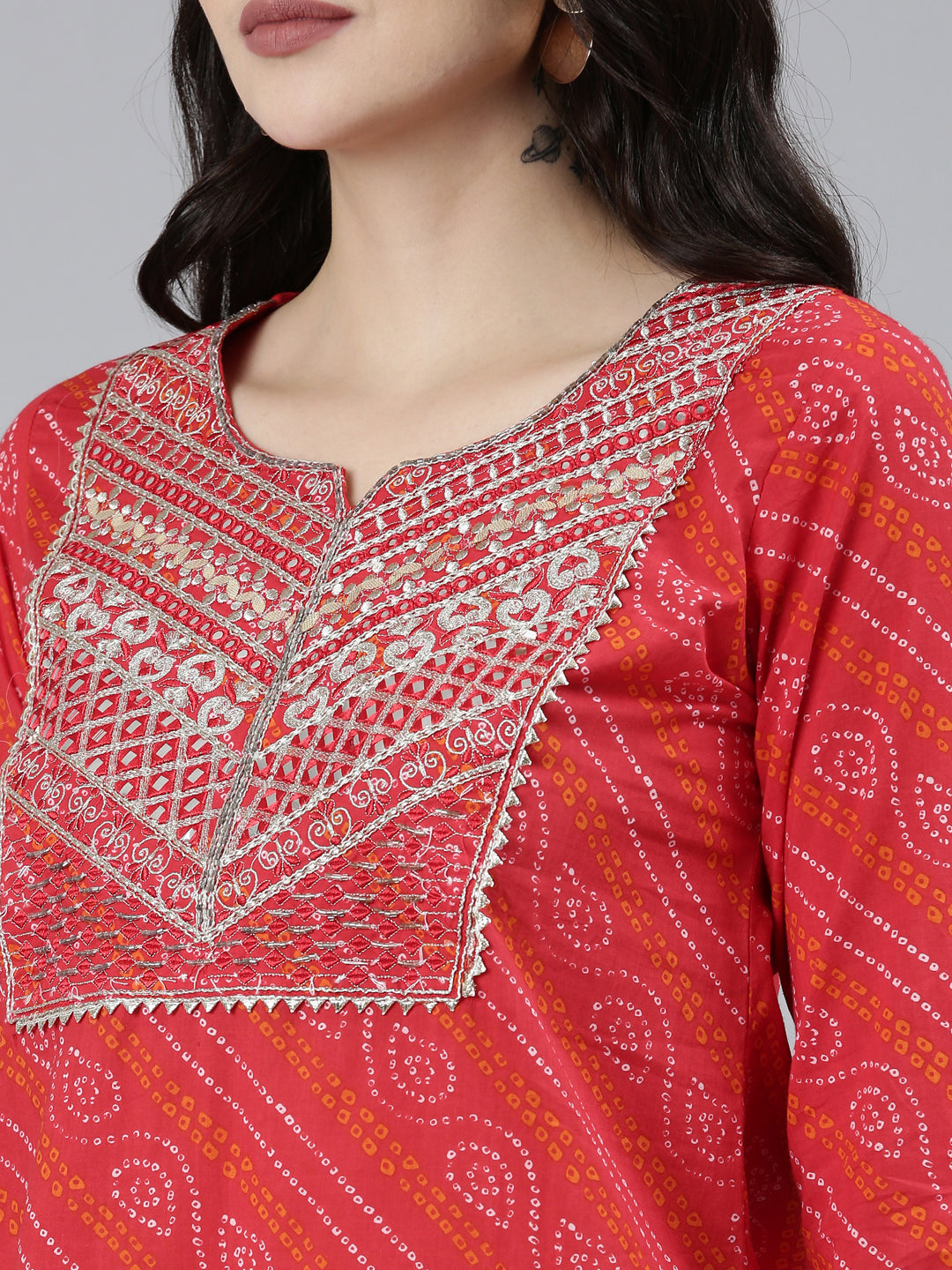 Neerus Red Bandhani printed kurta set with palazzo and dupatta - detail view 1