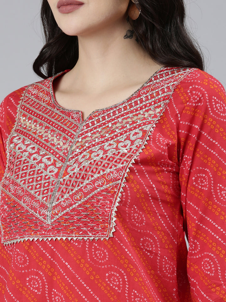 Neerus Red Bandhani printed kurta set with palazzo and dupatta - detail view 1