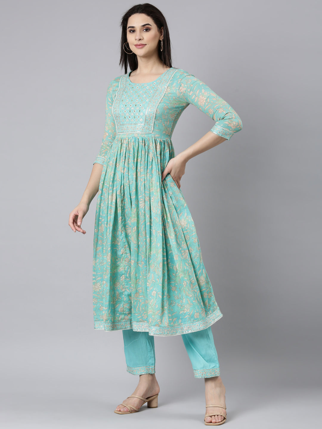 Neerus Green printed floral straight suit set - back view