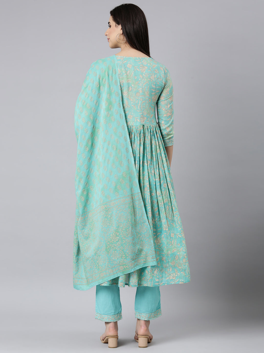 Neerus Green printed floral straight suit set - side view