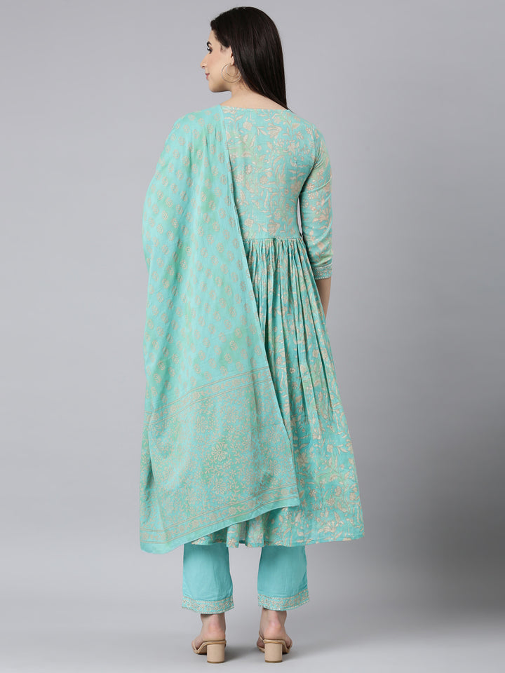 Neerus Green printed floral straight suit set - side view