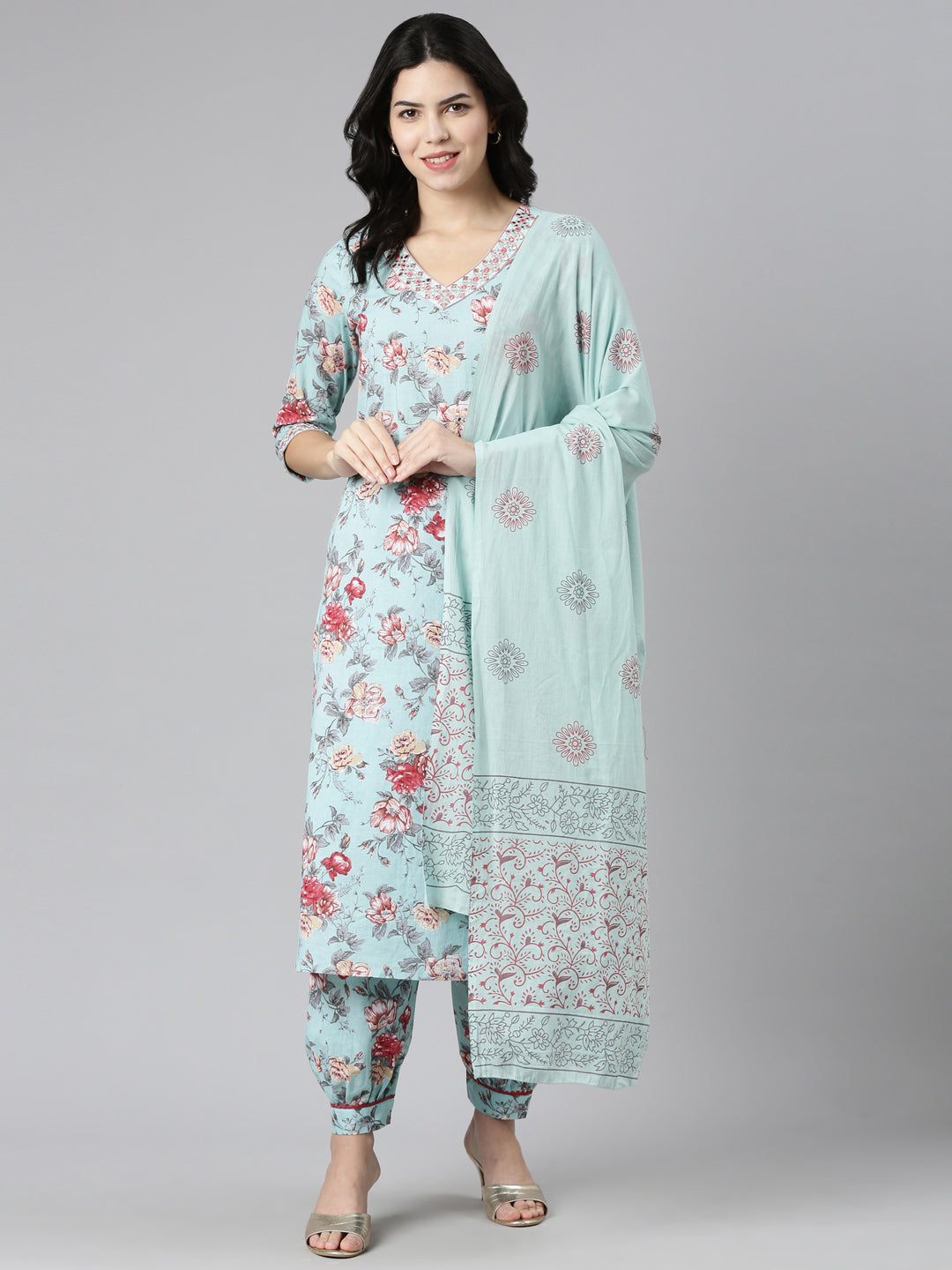 Neerus Green printed straight kurta set with dupatta - detail view 2