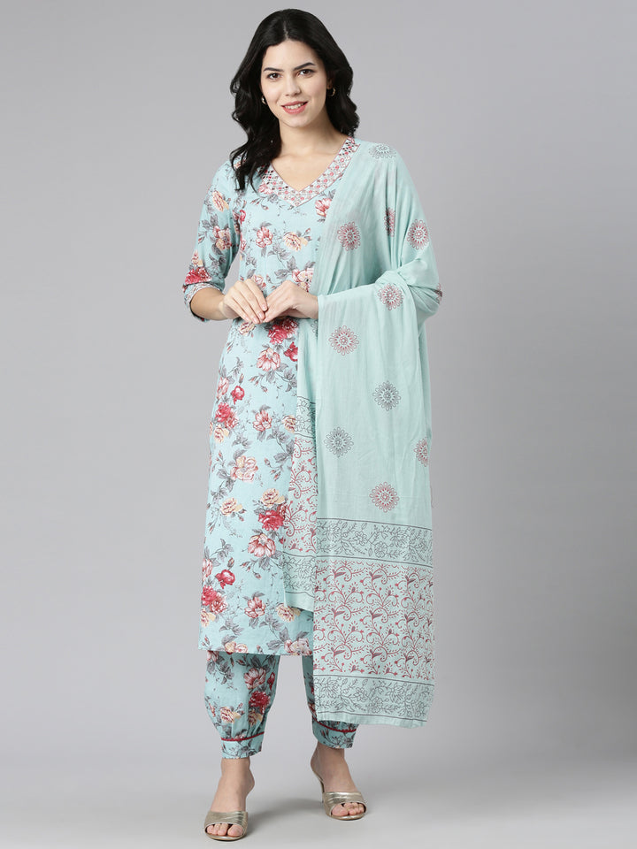 Neerus Green printed straight kurta set with dupatta - detail view 2