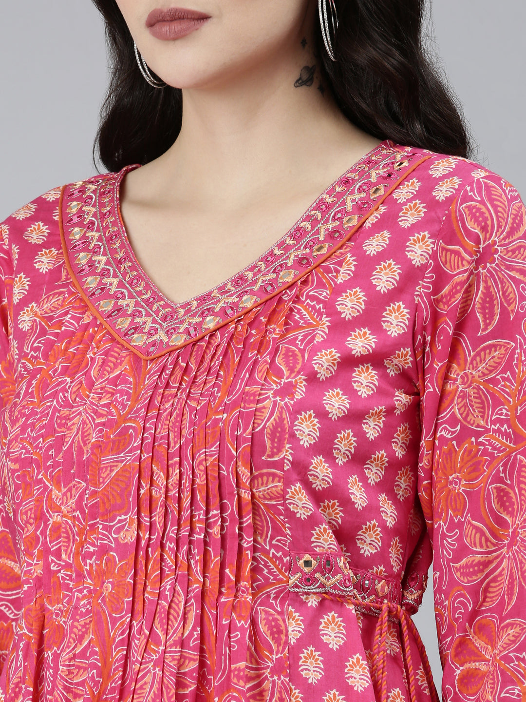 Neerus Pink cotton printed kurta set with dupatta - detail view 1