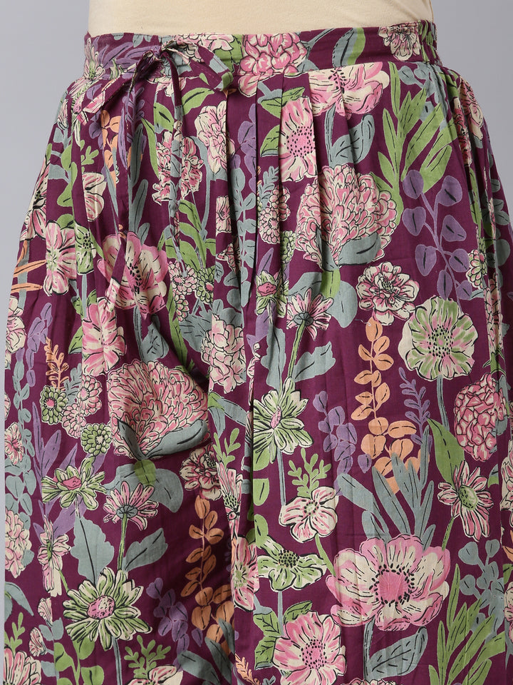 Neerus Purple printed floral straight suit set - detail view 3