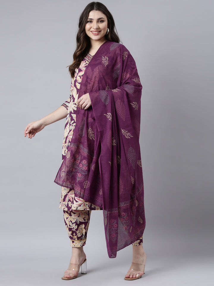 Neerus Purple printed floral straight suit set - back view