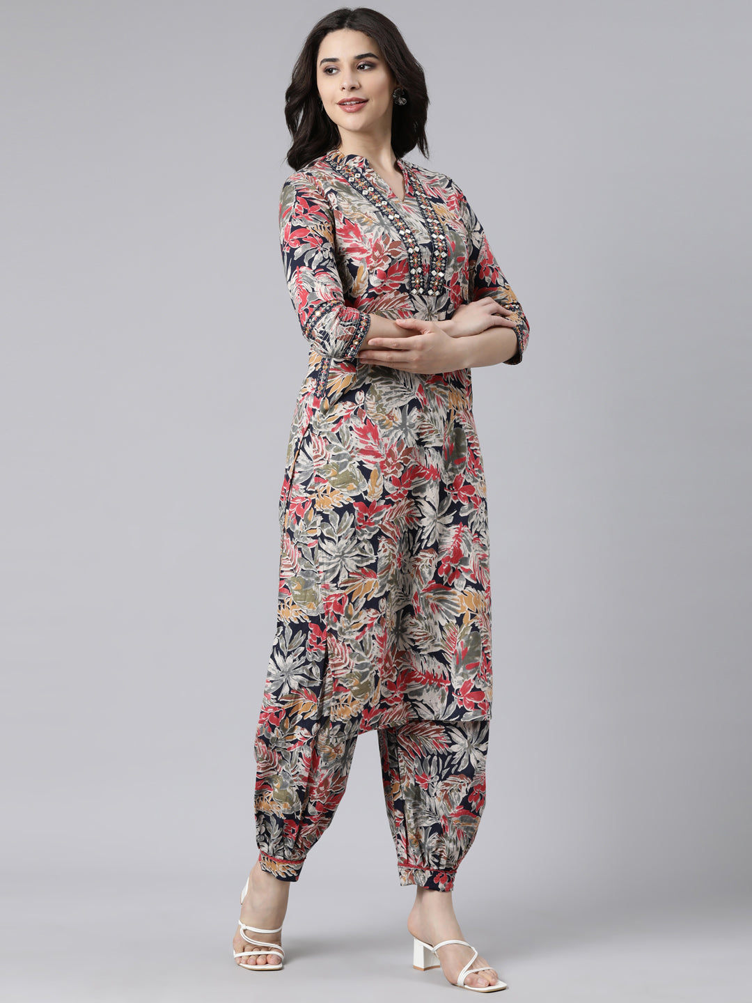 Neerus Blue cotton printed straight suit set - back view