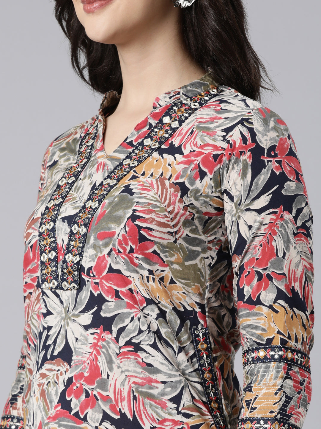 Neerus Blue cotton printed straight suit set - detail view 4