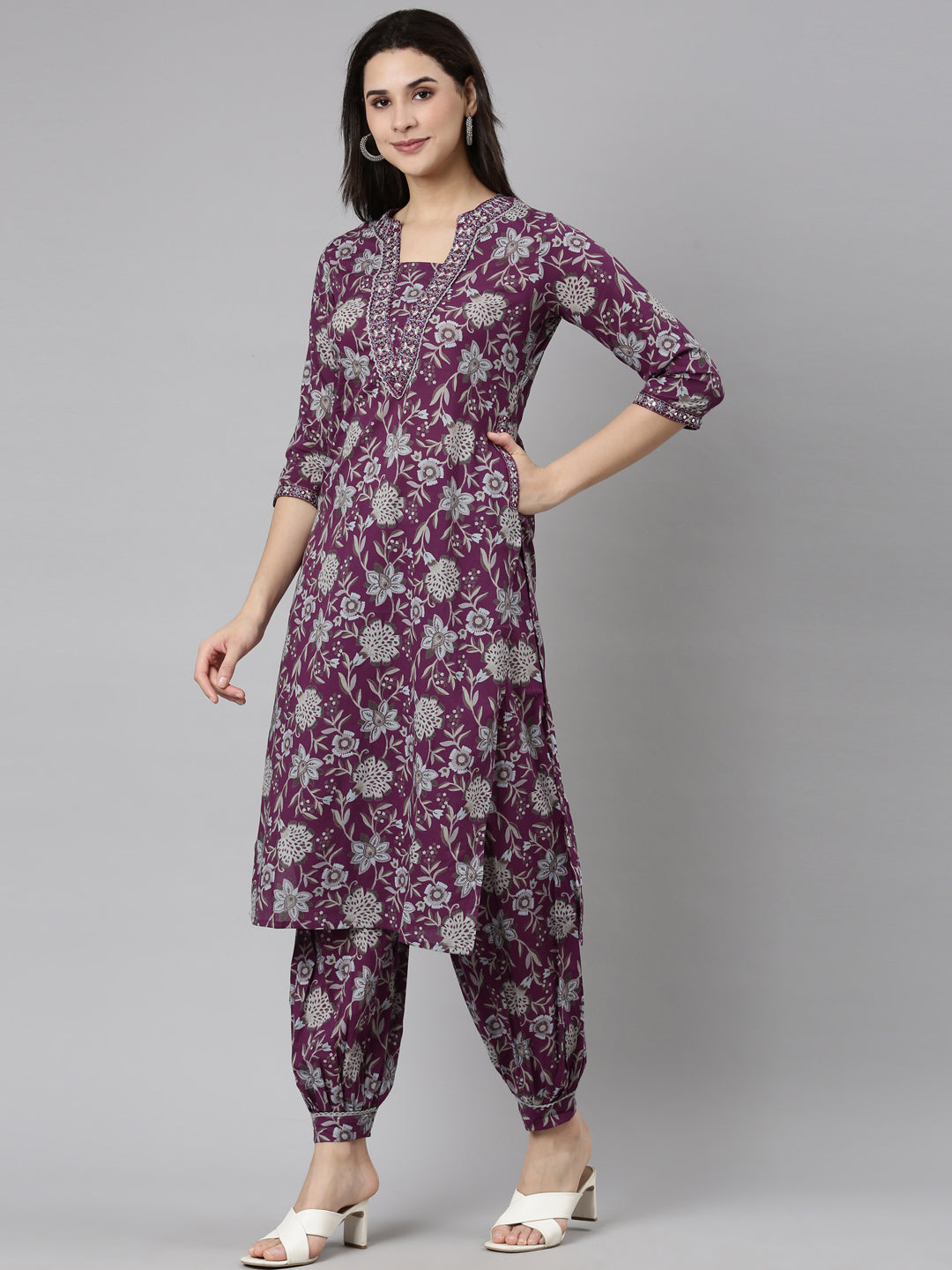 Neerus Purple cotton printed suit set - back view