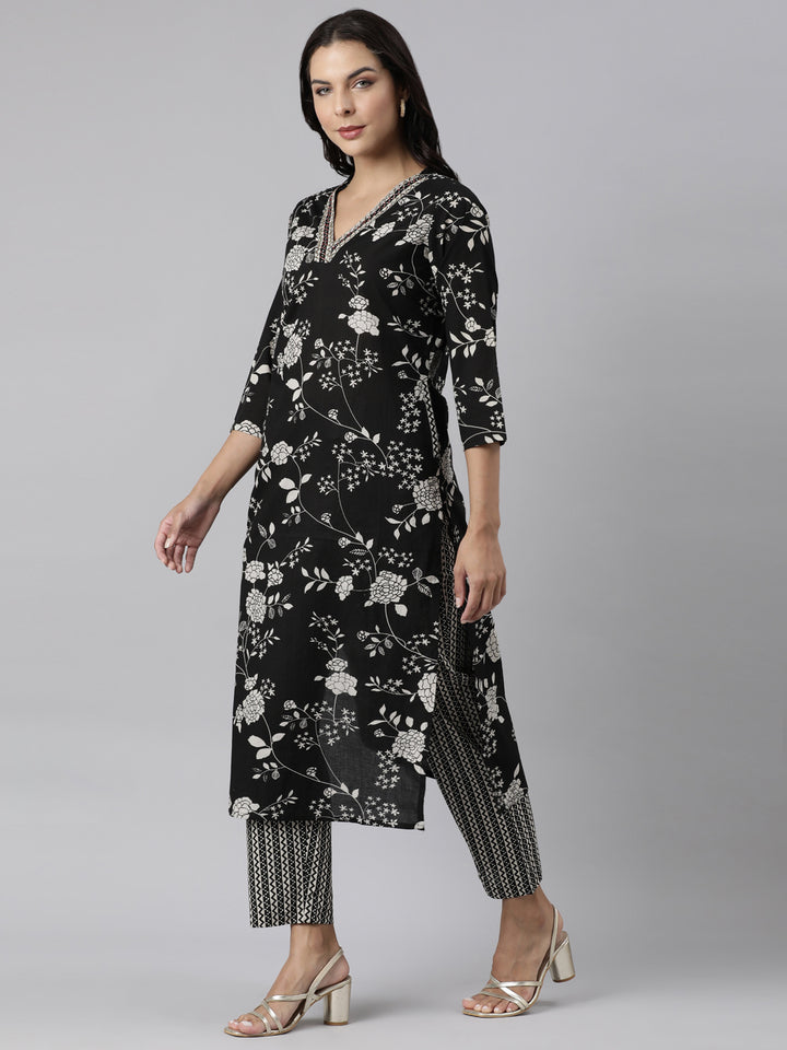 Neerus Black printed straight suit set panelled kurta with dupatta - back view