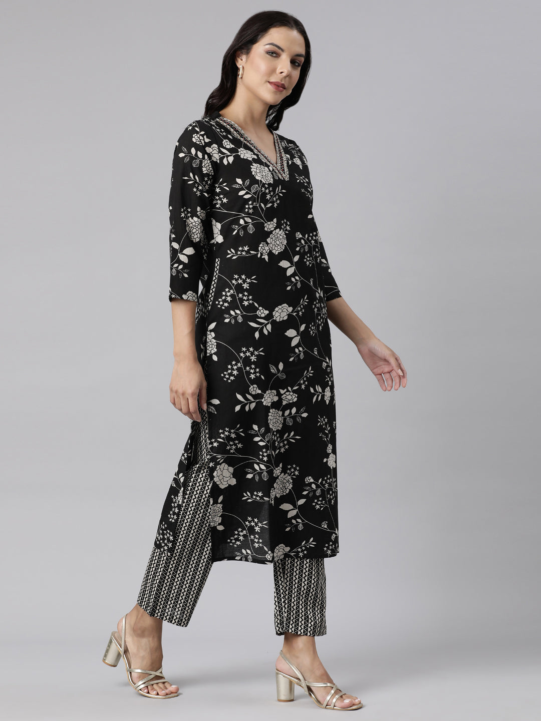 Neerus Black printed straight suit set panelled kurta with dupatta - side view