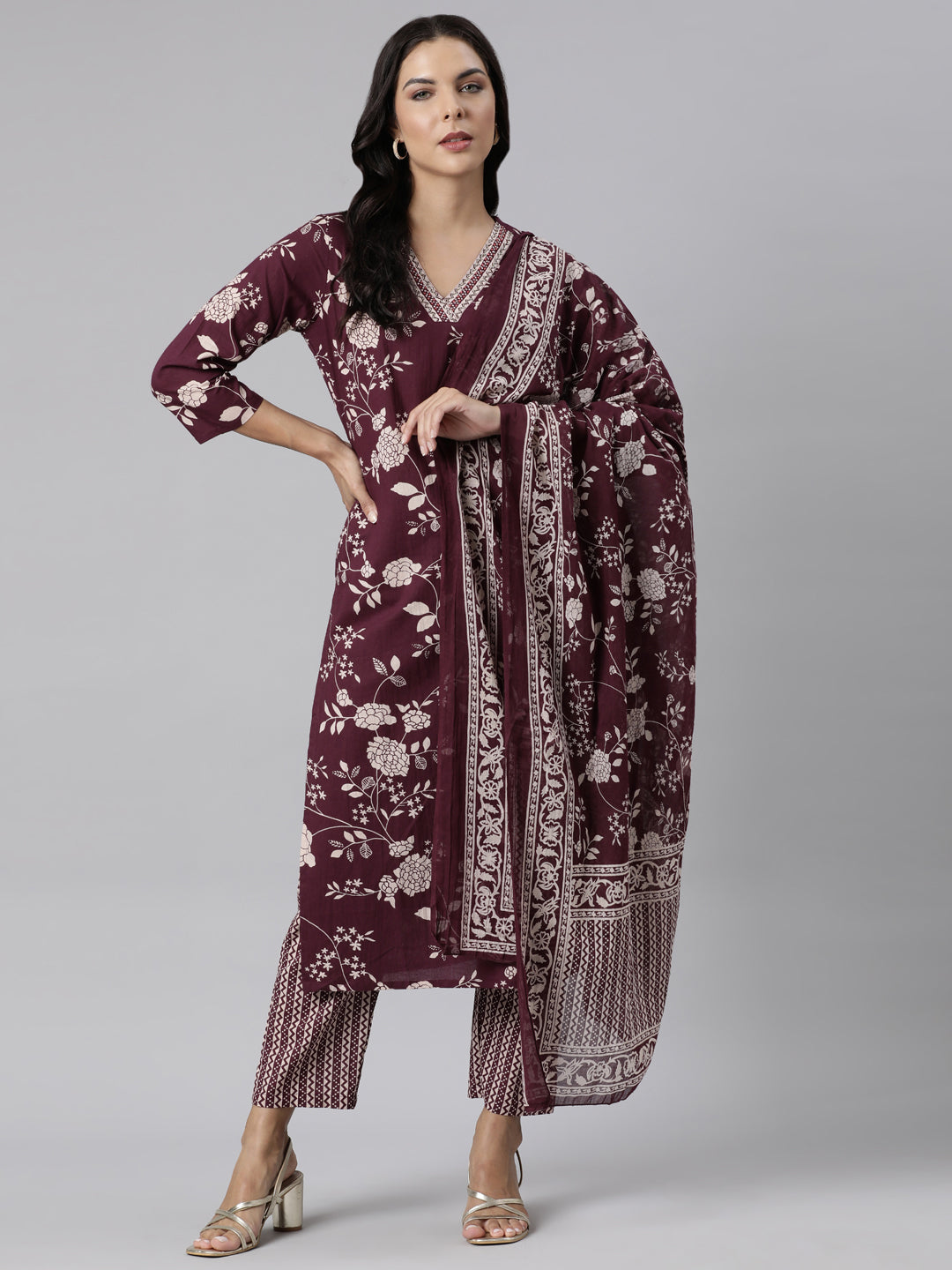 Neerus Purple printed straight suit set - detail view 3