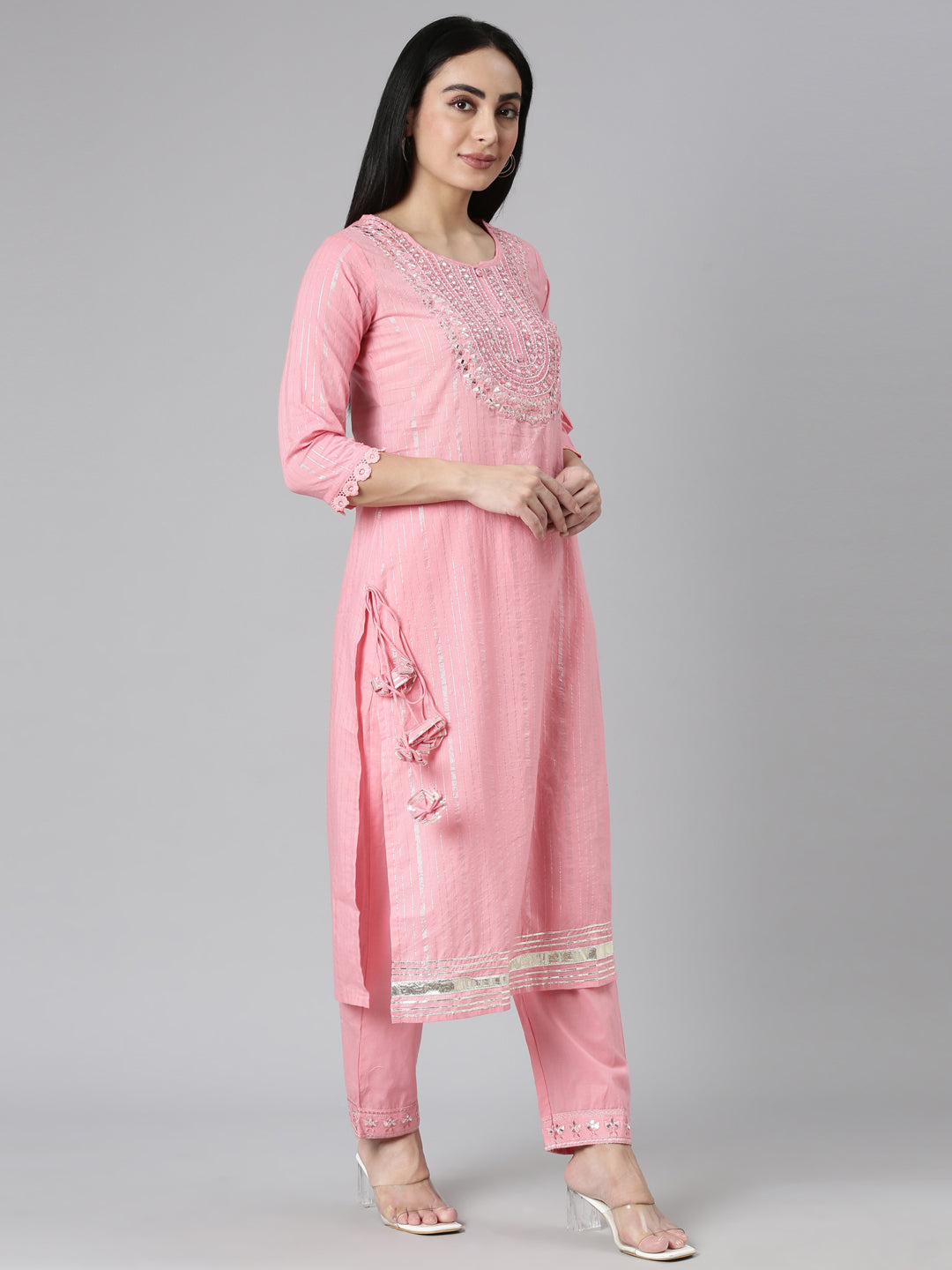 Neerus Pink cotton printed suit set - back view