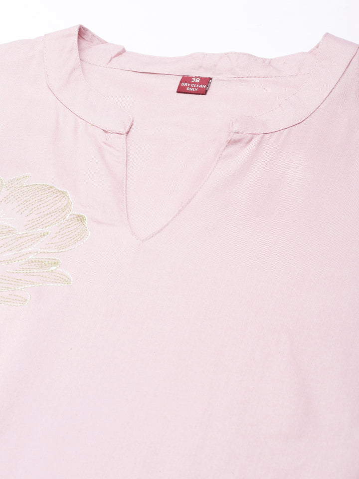 Neerus Pink floral printed straight kurta - detail view 3