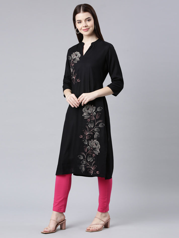 Neerus Black printed floral straight kurta - back view