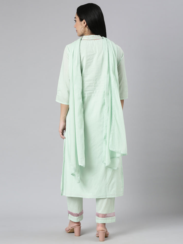 Neerus Green solid straight kurta suit set with trouser and dupatta - side view