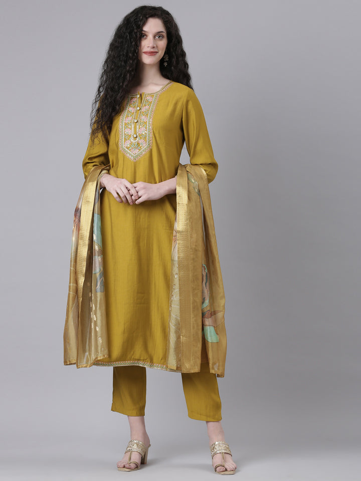 Neerus Green Printed Straight Kurta and Trousers With Dupatta