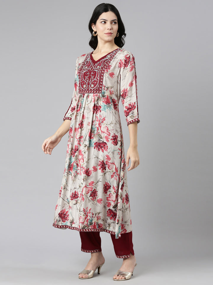 Neerus Maroon printed straight kurta set with dupatta - back view