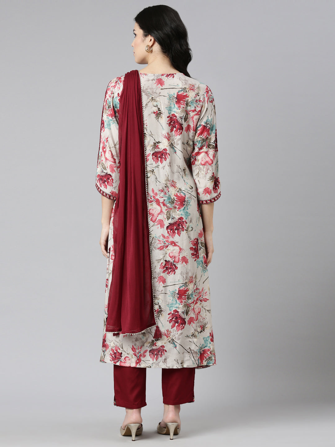 Neerus Maroon printed straight kurta set with dupatta - side view